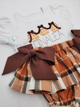 Load image into Gallery viewer, Pumpkin applique custom shirt, made to order,pumpkin patch shirt, pumpkin and bow applique shirt, girl applique shirt, 3 pumpkins,fall shirt
